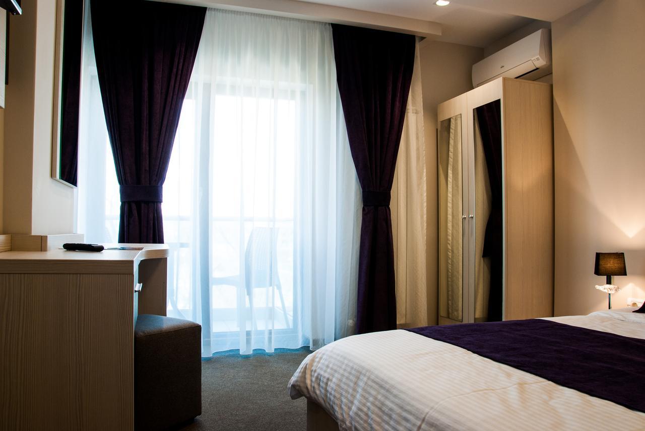 Hotel Milano Blue Mamaia Esterno foto